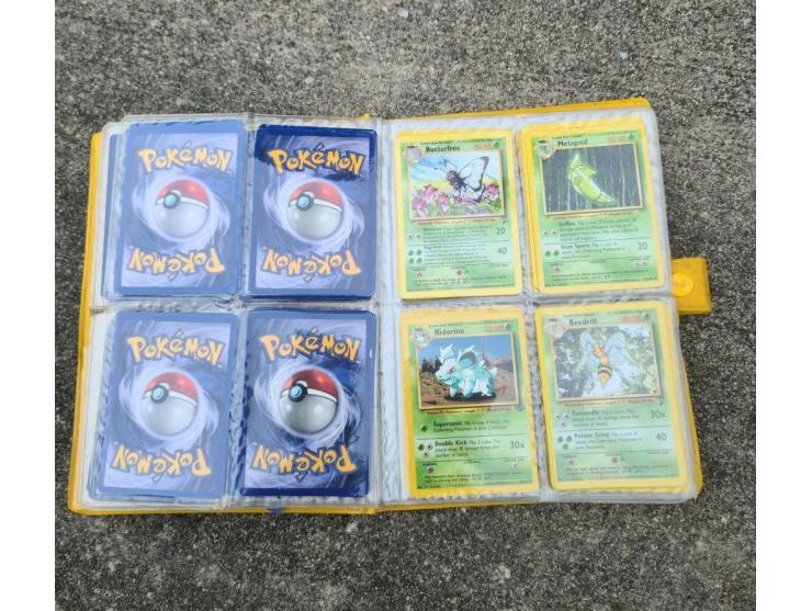 Pokémon Card Binder