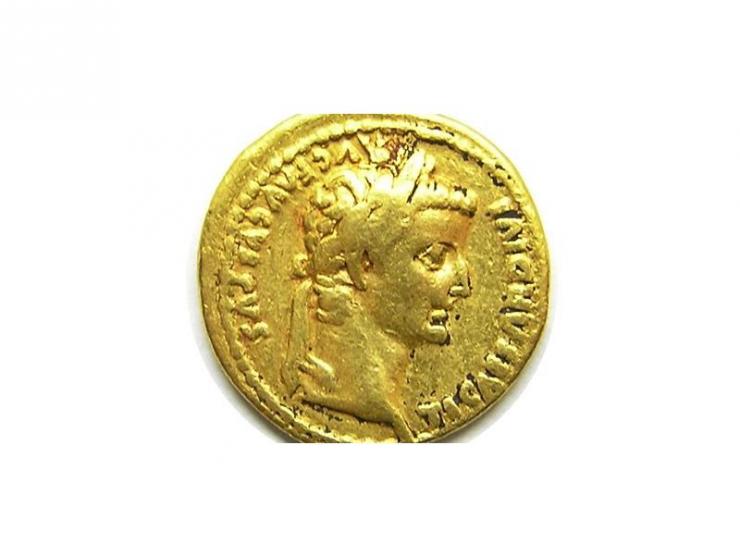 Roman Aureus of Emperor Augustus - Rare Gold Coin