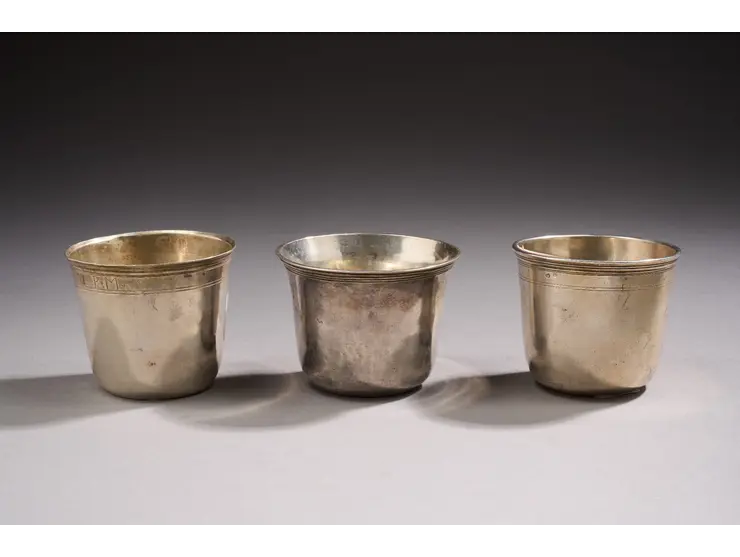 Ensemble de trois curons en argent.